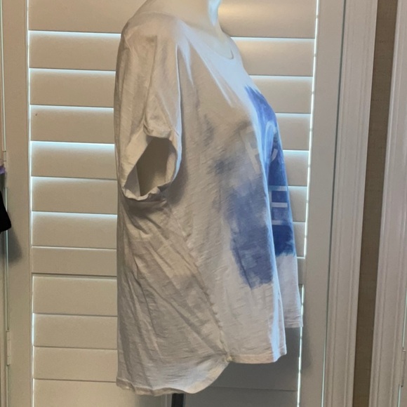 Casual Graphic Tee with Peace Love Design - White and Blue - Picture 2 of 4